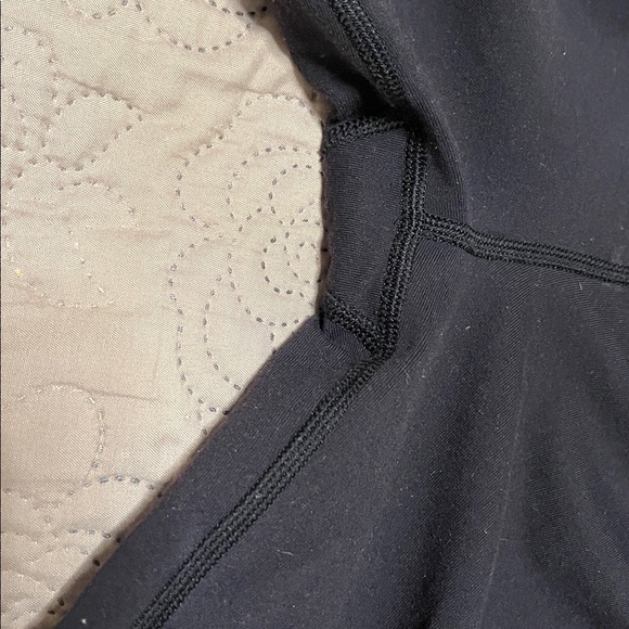 Lululemon pants - Picture 5 of 8